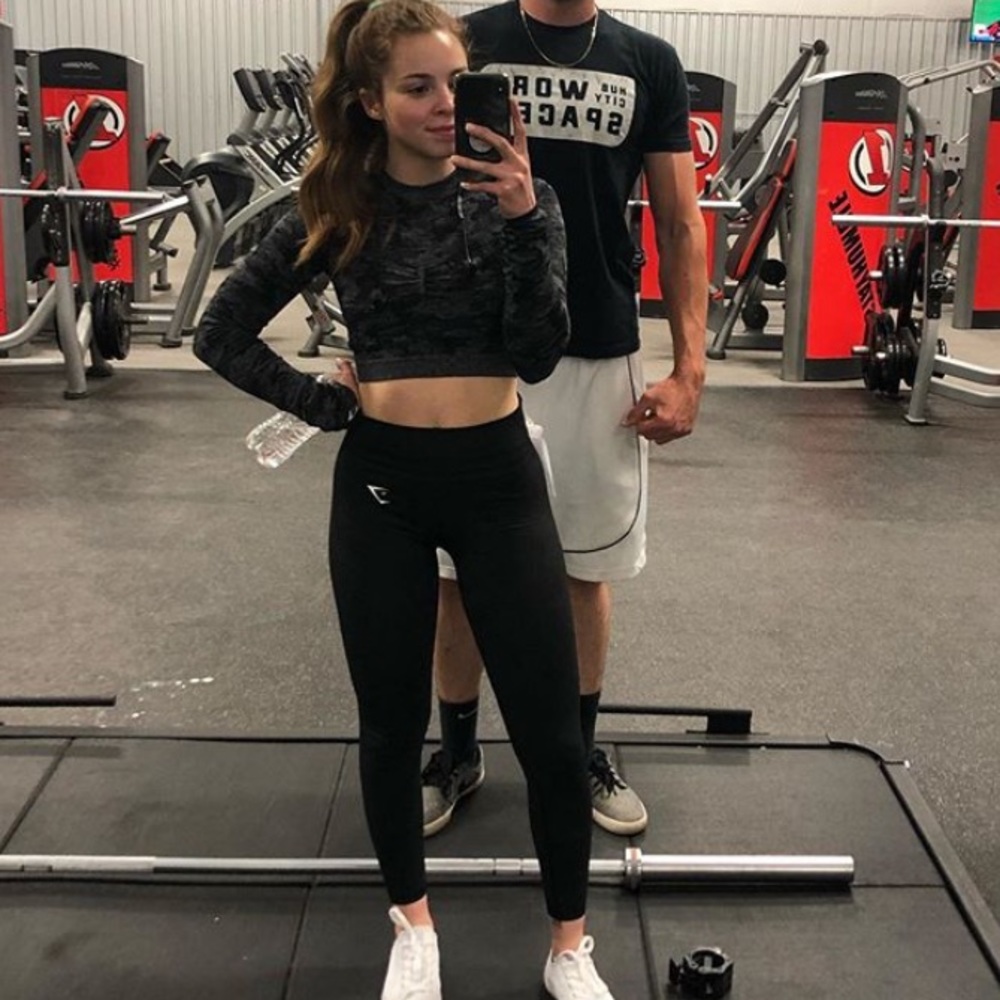 GYMSHARK Cropped Camo Seamless Workout Top - Picture 1 of 5